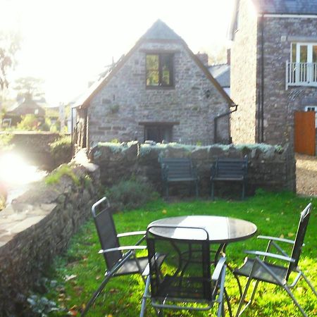 Villa Penybont Barn Llangorse Esterno foto
